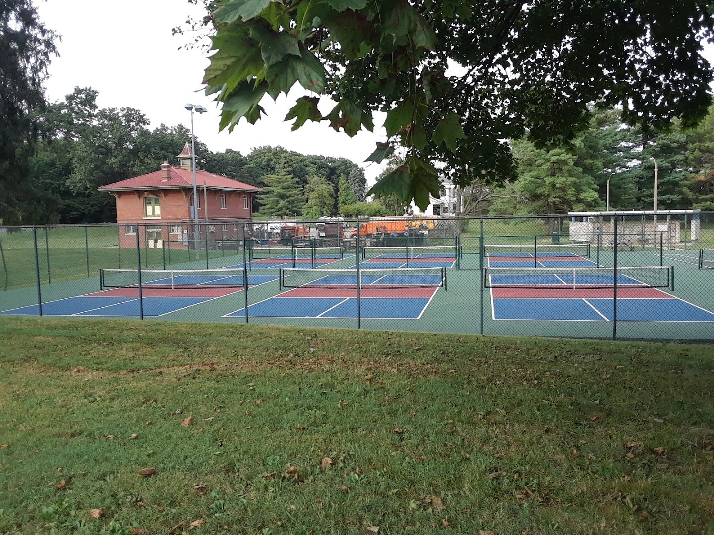 Carondelet Tennis Courts