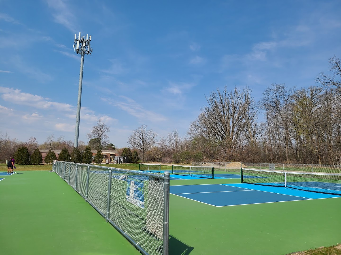Bicentennial Park Pickle Ball Courts, Livonia, MI 48152
