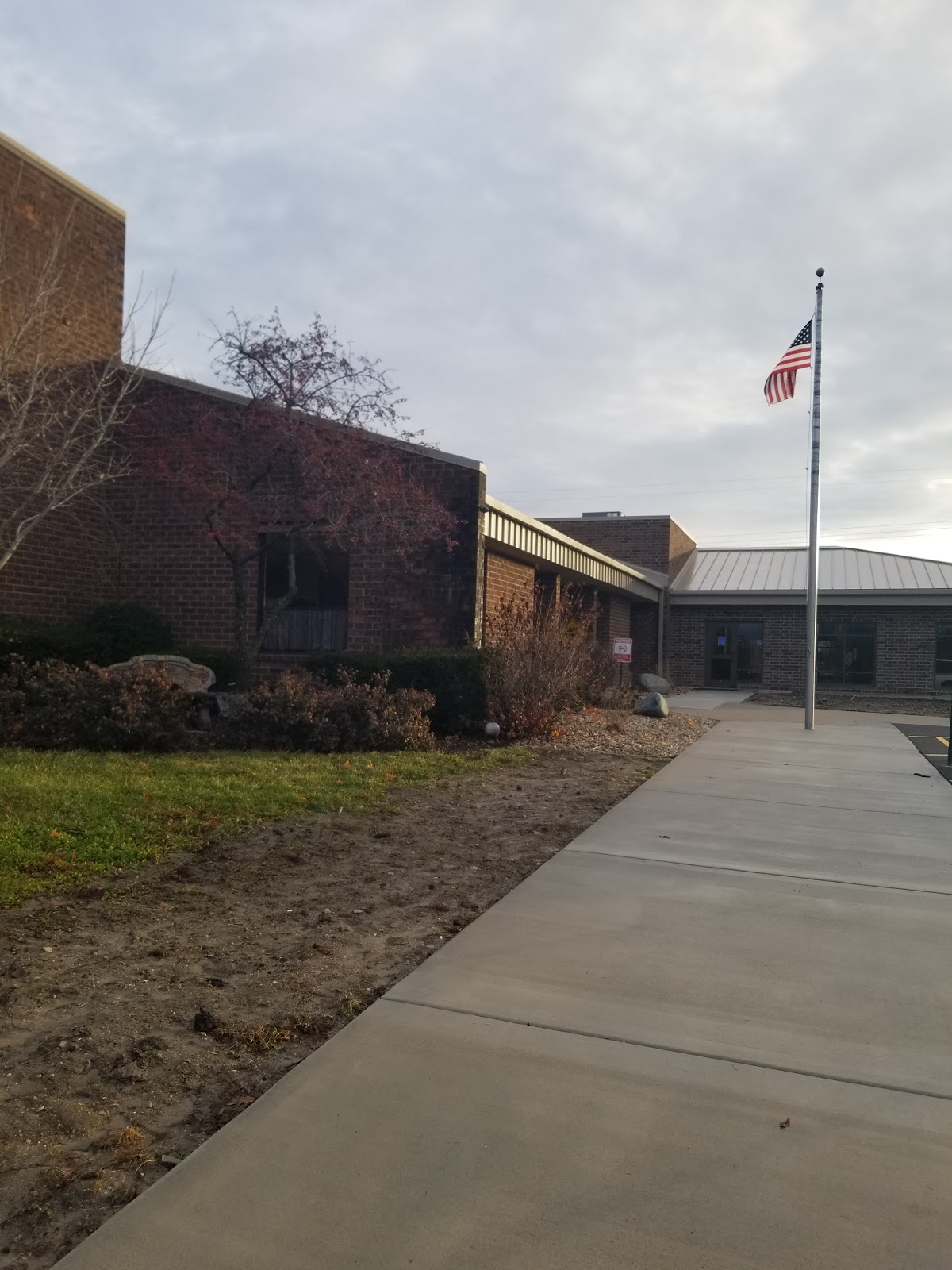 710 Oakley Ave, Streator, IL, 61364, USA