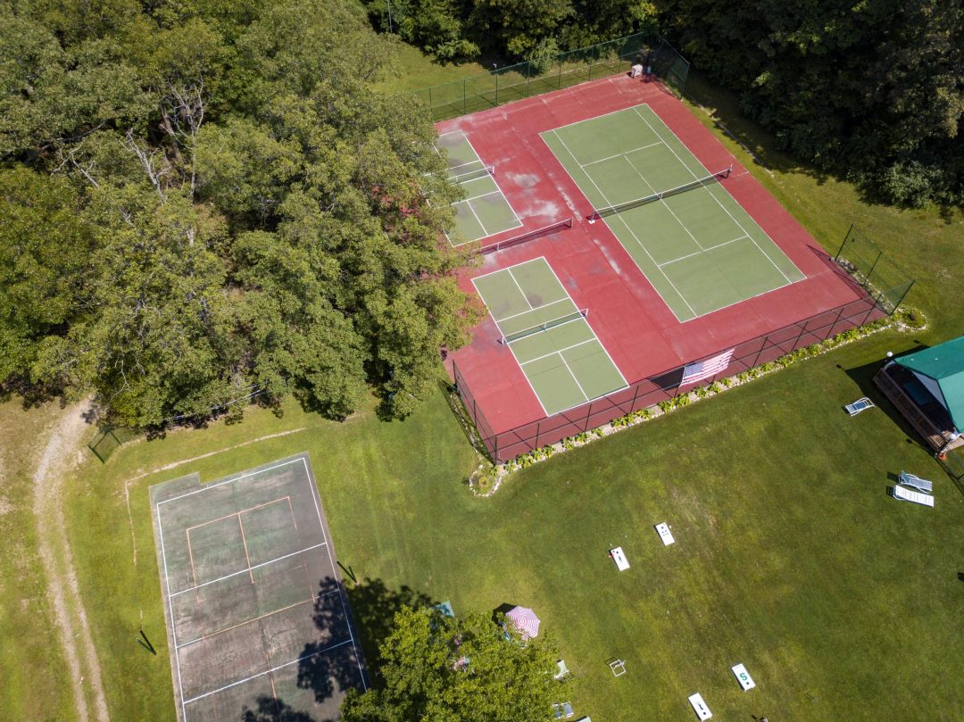 Whispering Oaks Resort