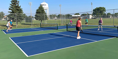 Mobridge pickleball