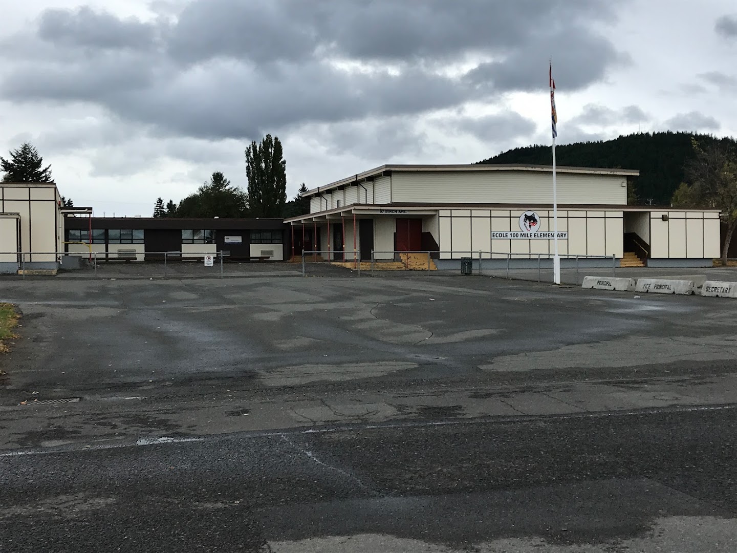 100 Mile Elementary