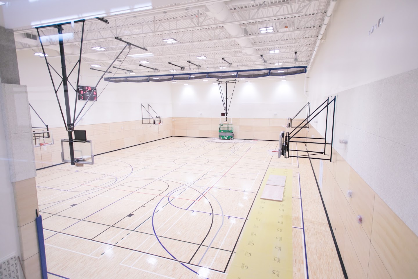851 W Queens Rd, North Vancouver, BC V7N 2K4, Canada