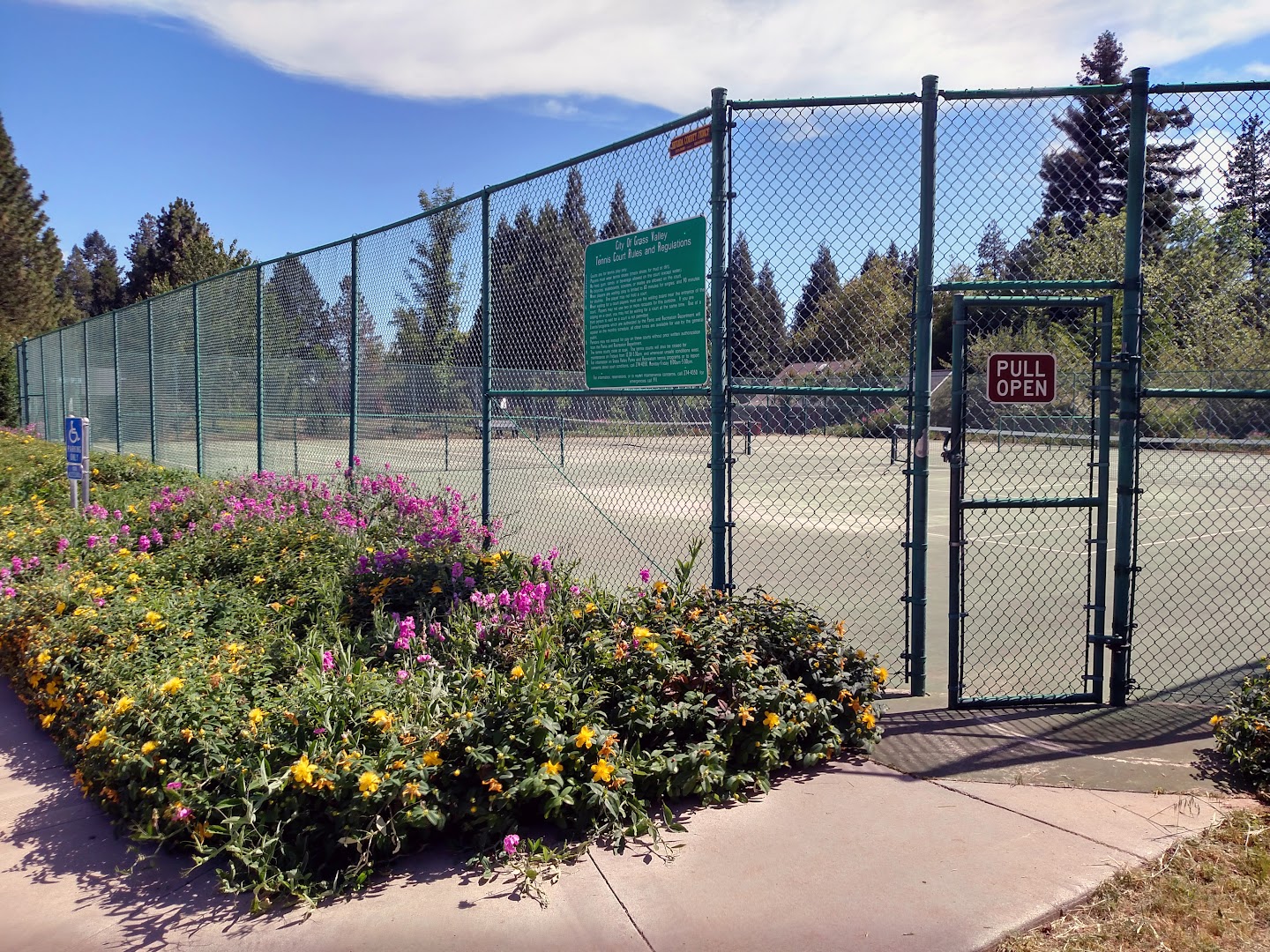 10609 Alta St, Grass Valley, CA, 95945, USA