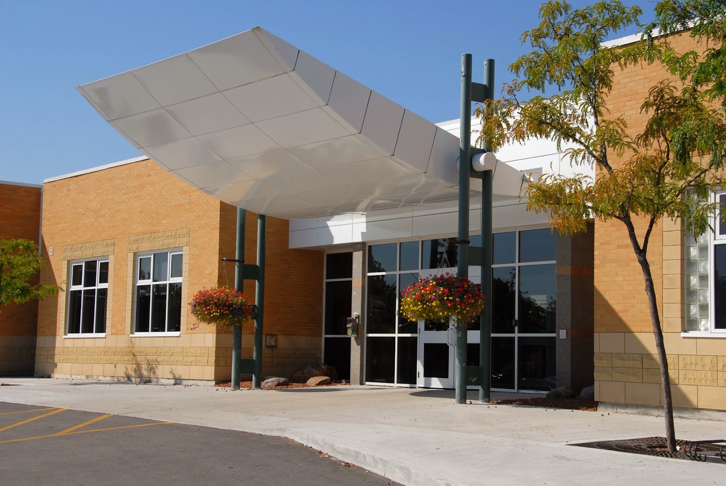 114 Spadina Road, Richmond Hill, Ontario, L4B 2Y9