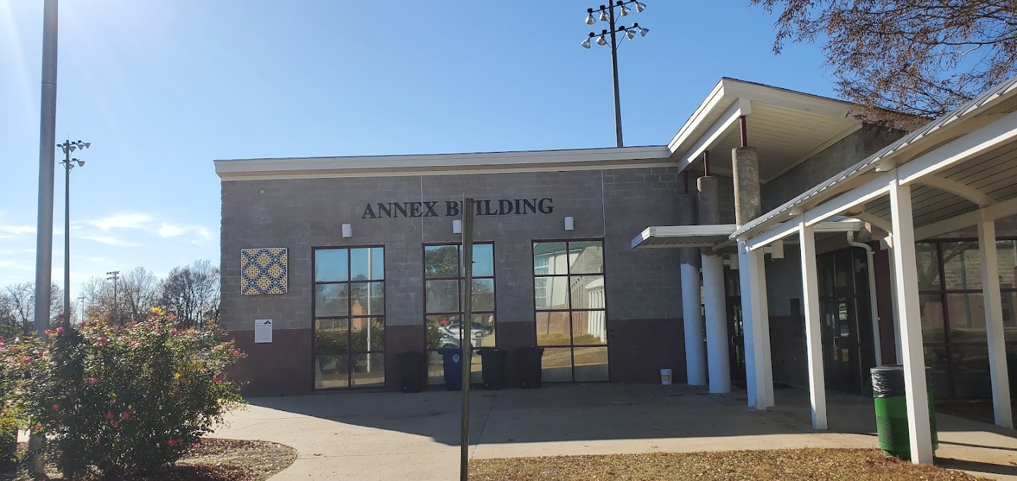 Travis Outlaw Gym
