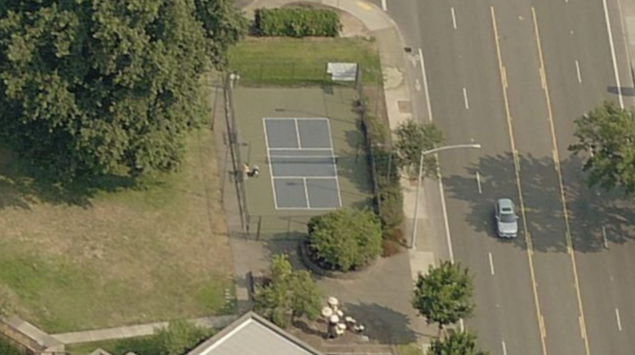 Shute Park Aquatic & Recreation Center