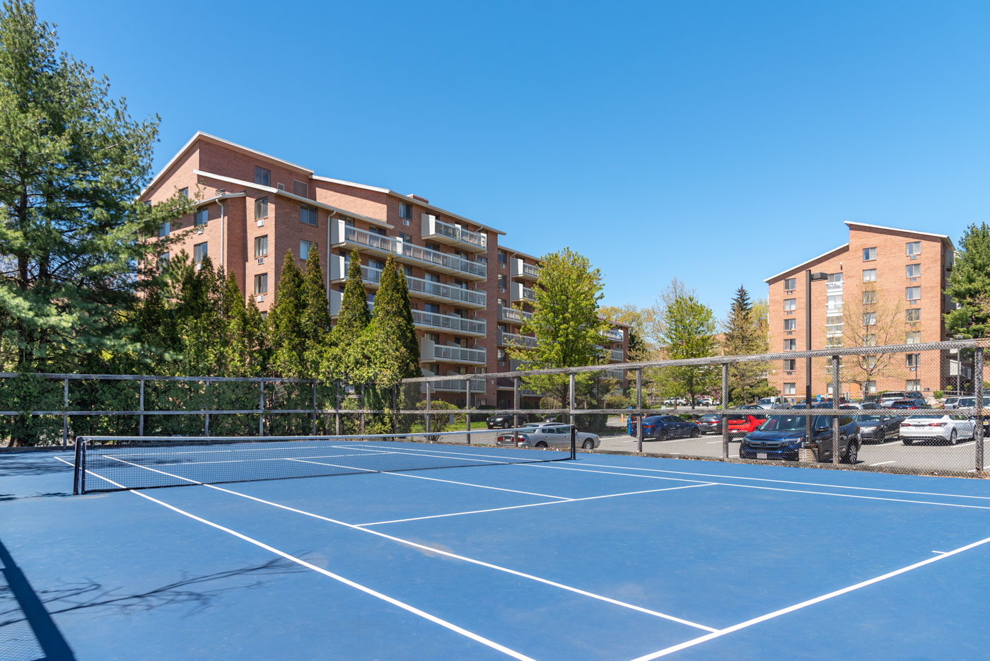 Pickleball at Kimball Court Apartments Bounce