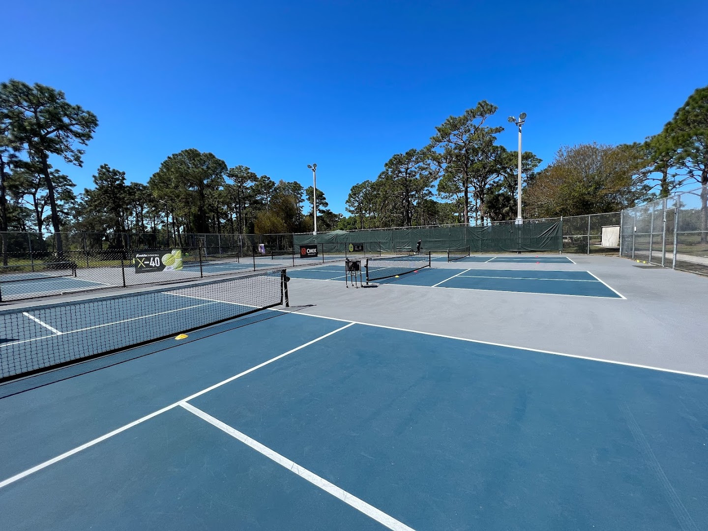 pickleball-at-englewood-sports-complex-bounce