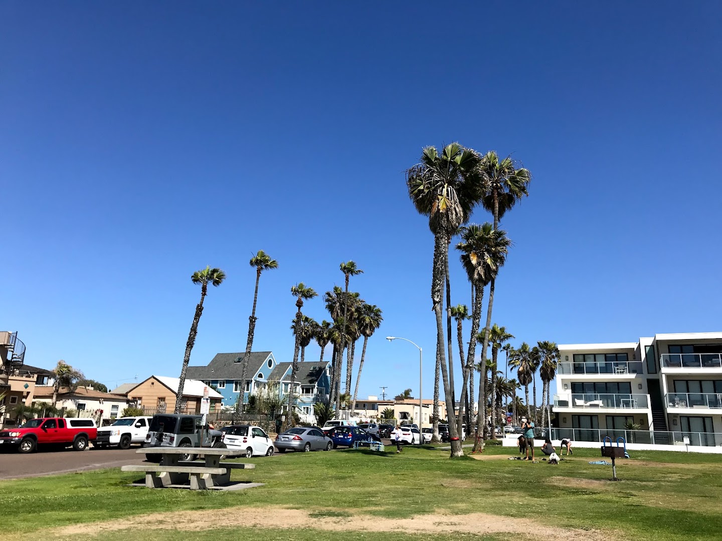 4726 Santa Monica Ave, San Diego, CA, 92107, USA
