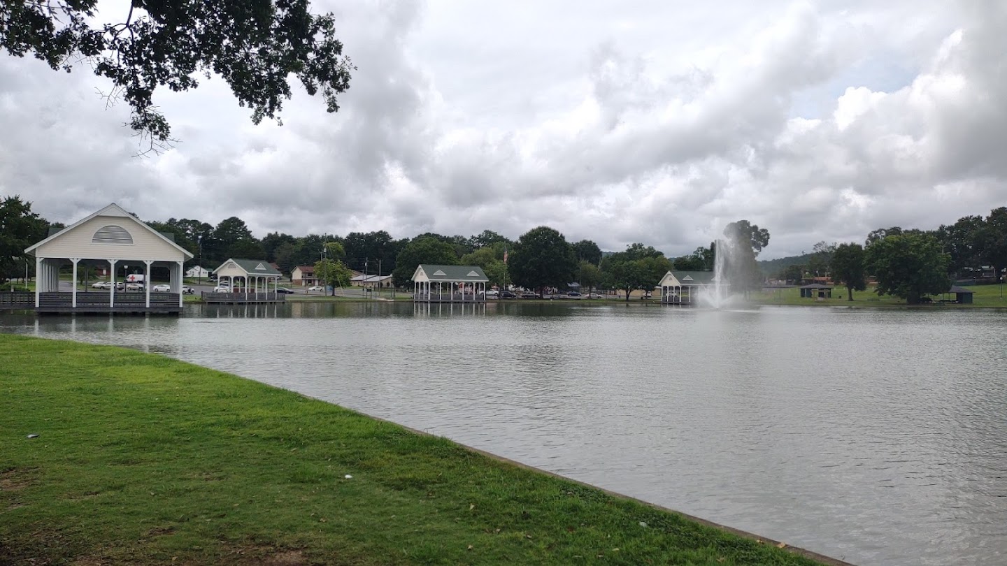 Oxford Lake Pickleball Courts