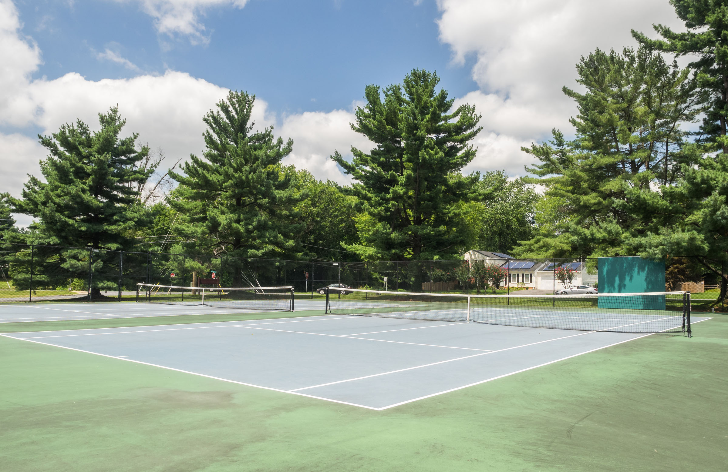 Olney Square Park Tennis Courts