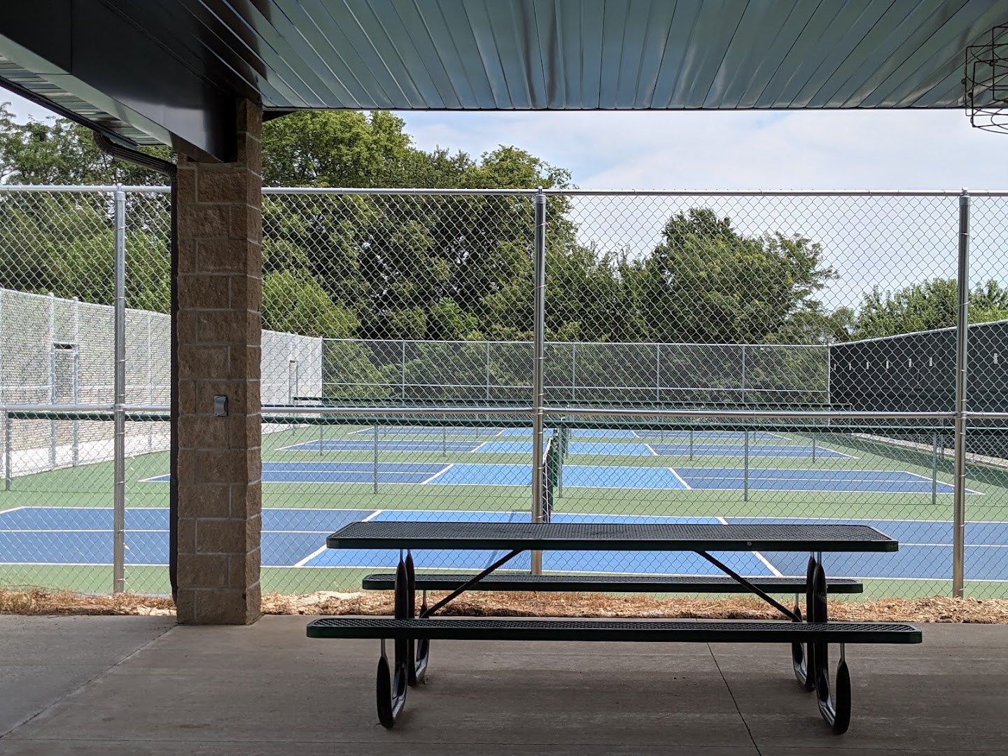 LeClaire Huckleberry Park Courts