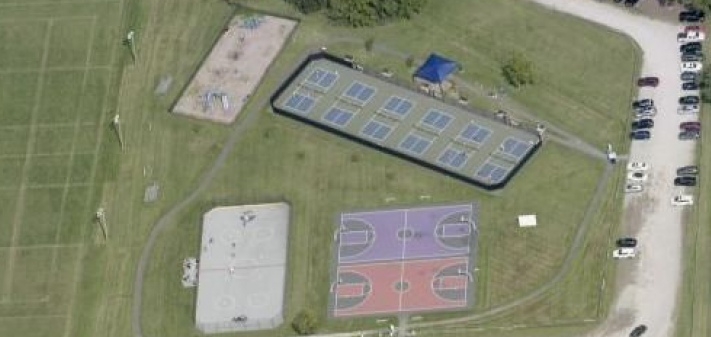 Decou Field Complex