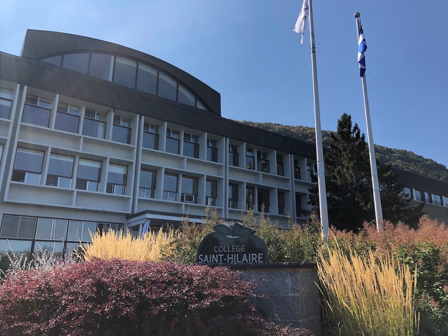 Saint-Hilaire College