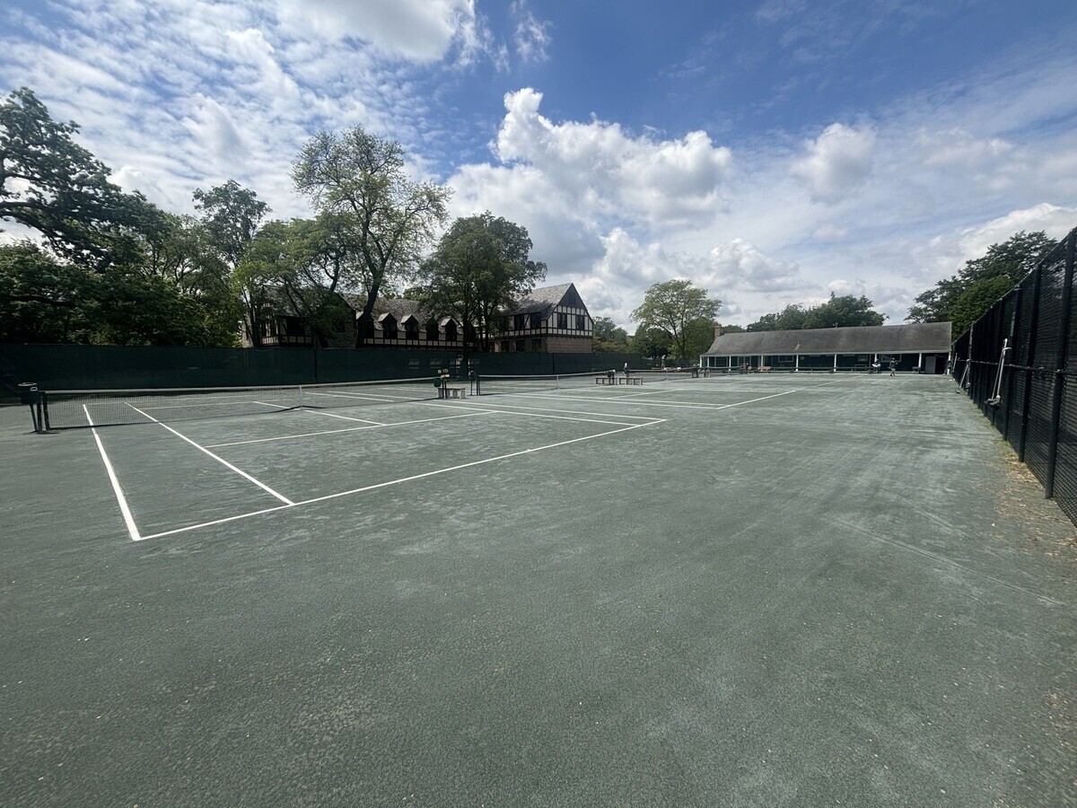 Oak Park Tennis Center 
