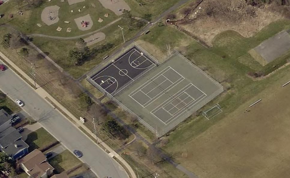 Brownlow Park Tennis Court