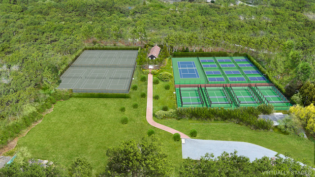 125 Sandy Hollow Road, Southampton, NY 11968, USA