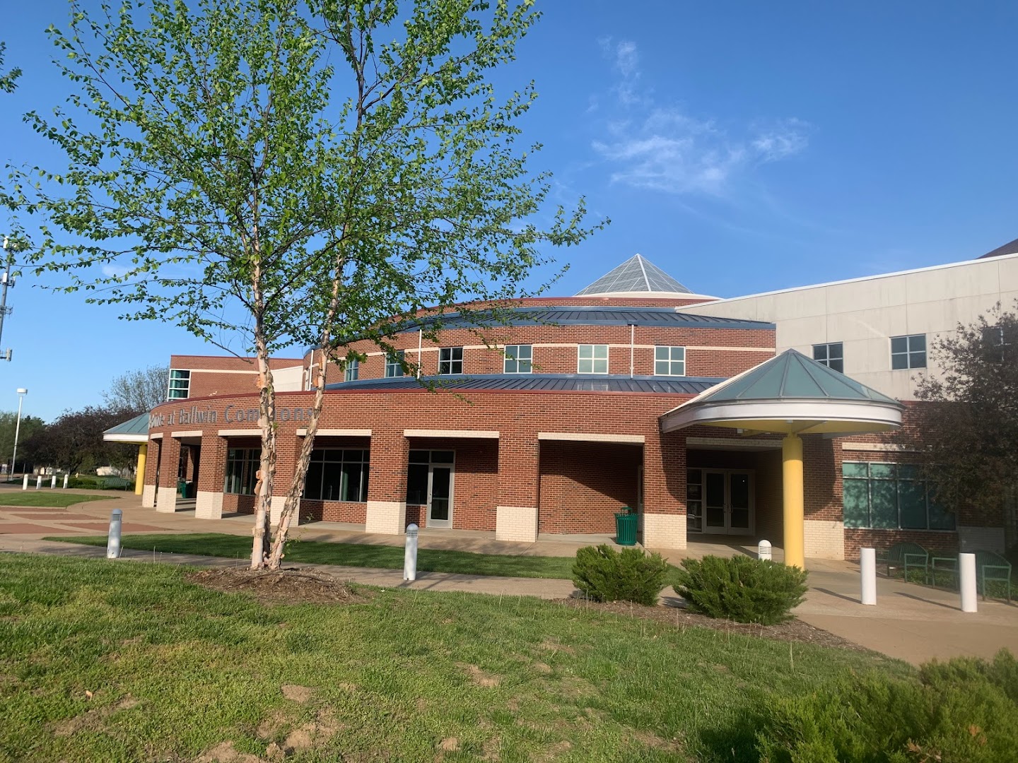 Pickleball at The Pointe at Ballwin Commons Bounce