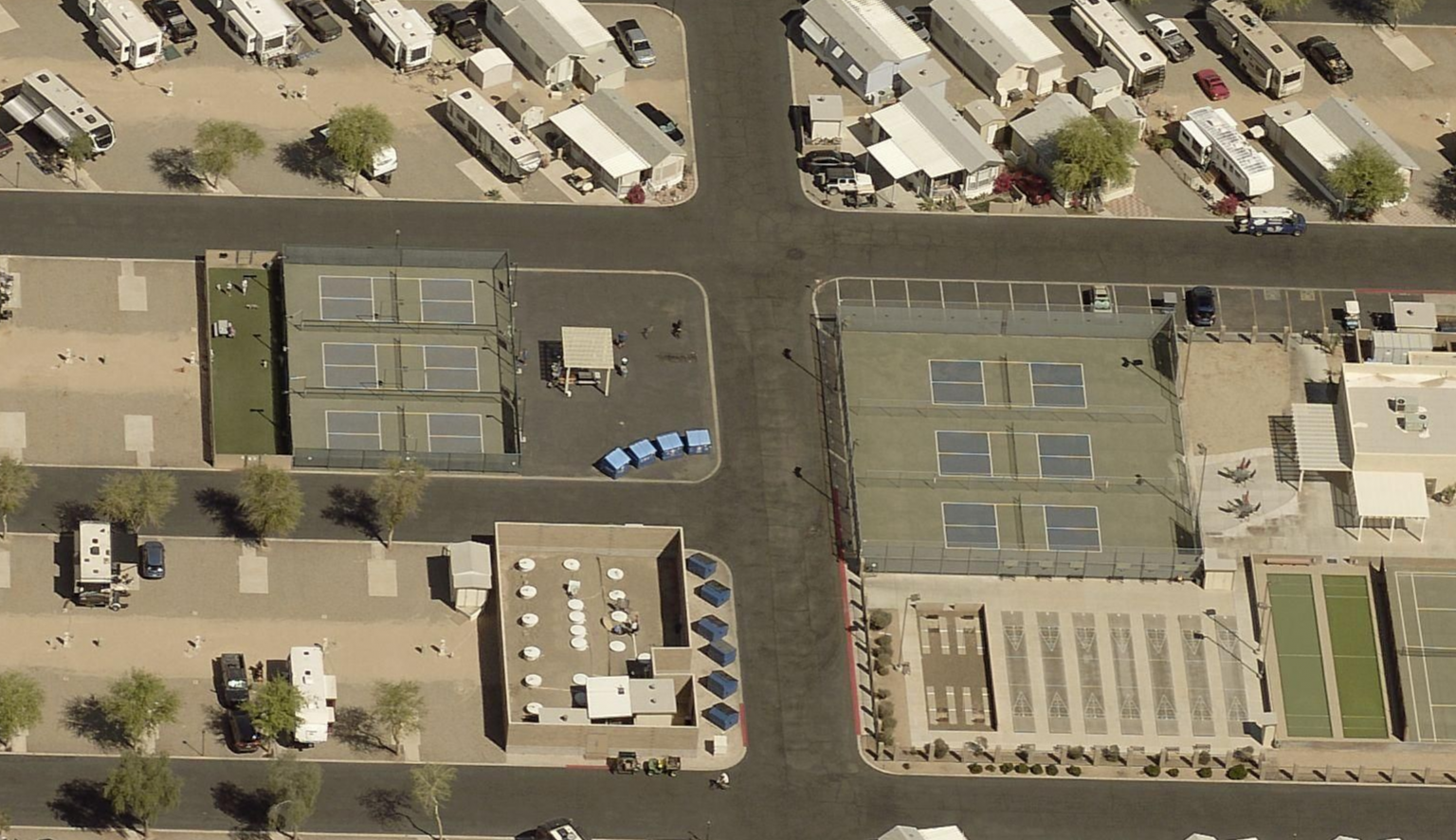 Del Pueblo RV Park and Tennis Resort