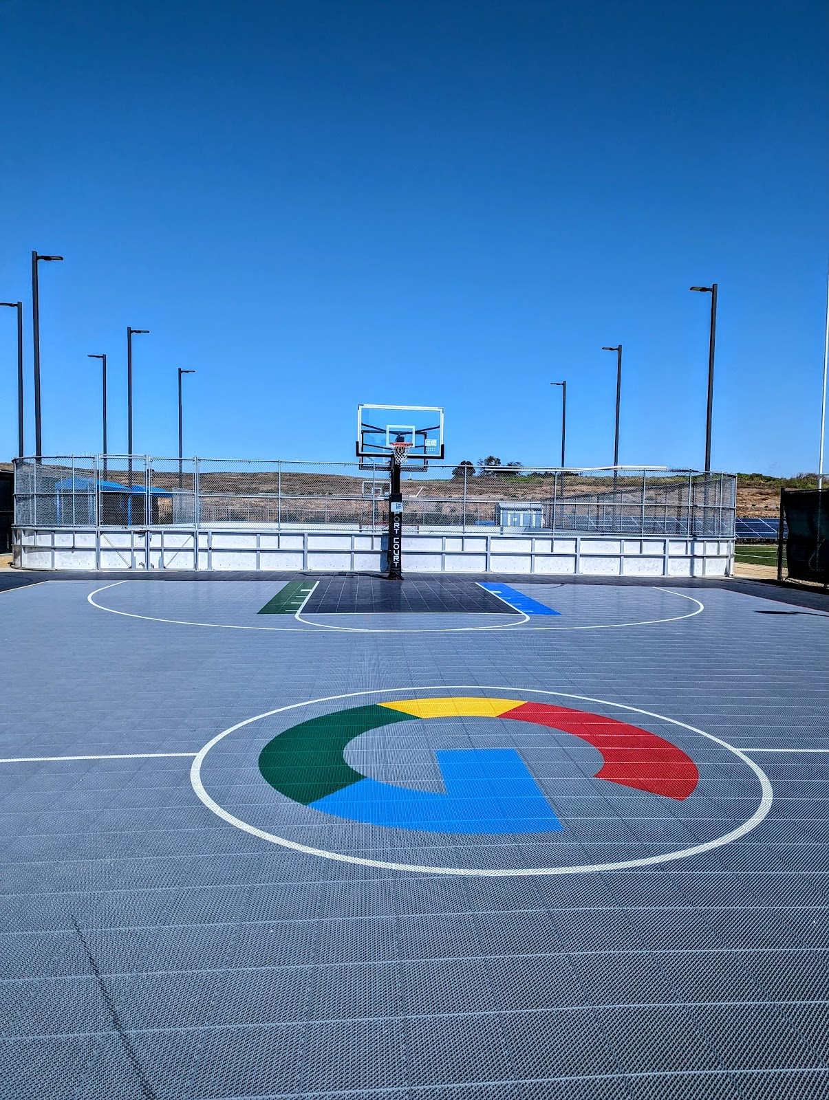 2400 Amphitheatre Pkwy, Mountain View, California, USA