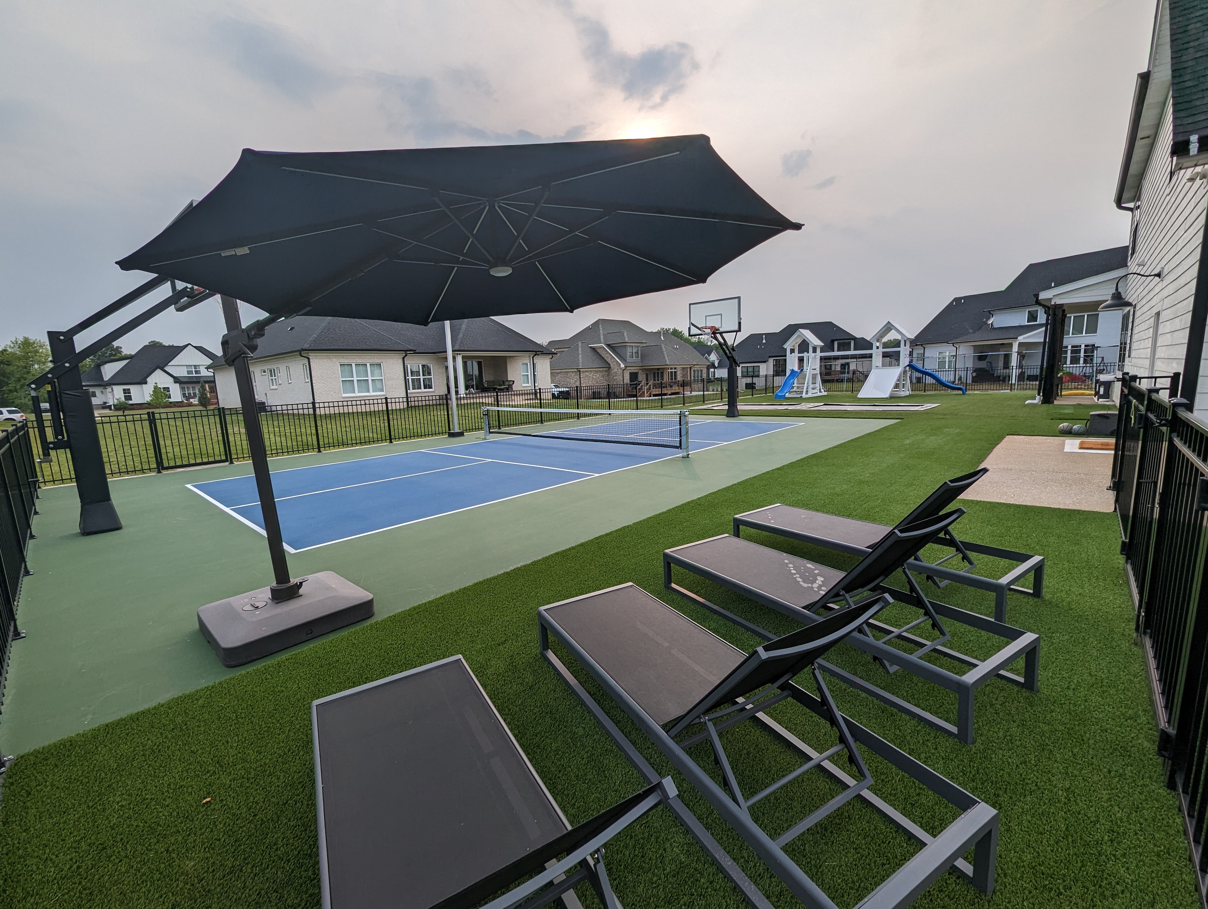 Private Crestwood Backyard Court