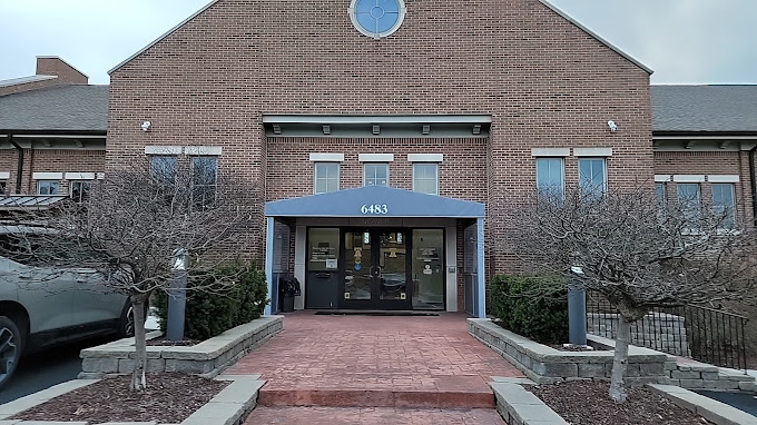 6483 Waldon Center Dr, Clarkston, MI 48346