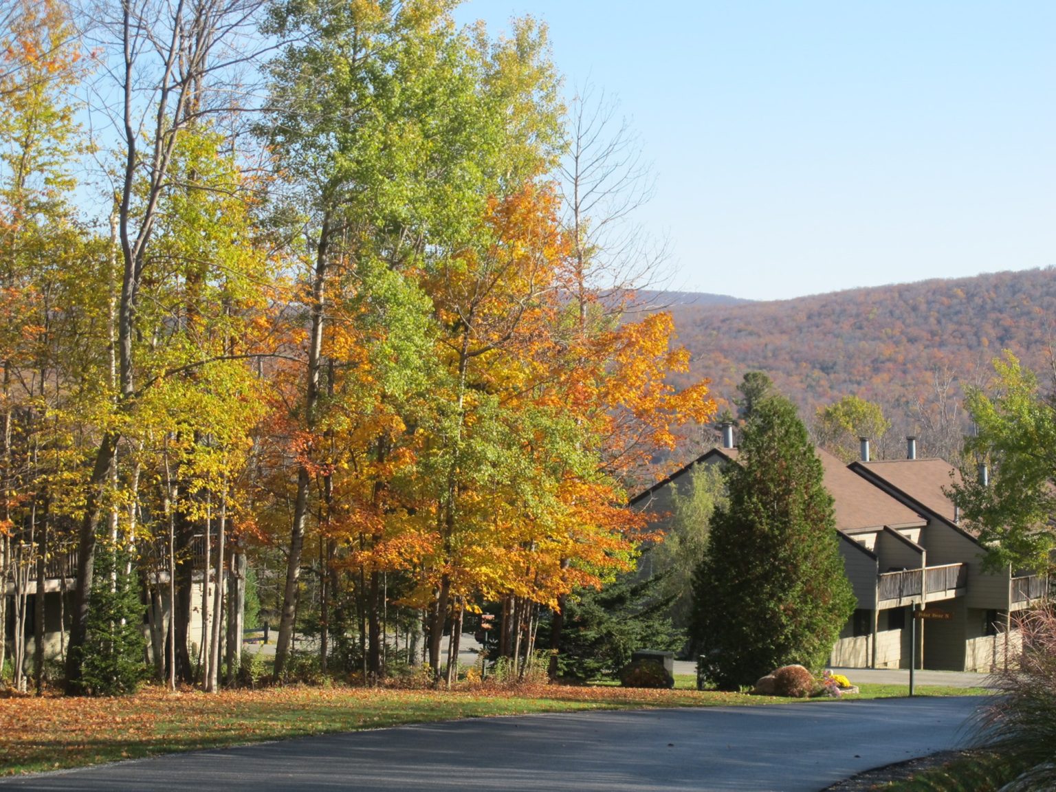 Bears Den Road, West Dover, VT 05356, USA