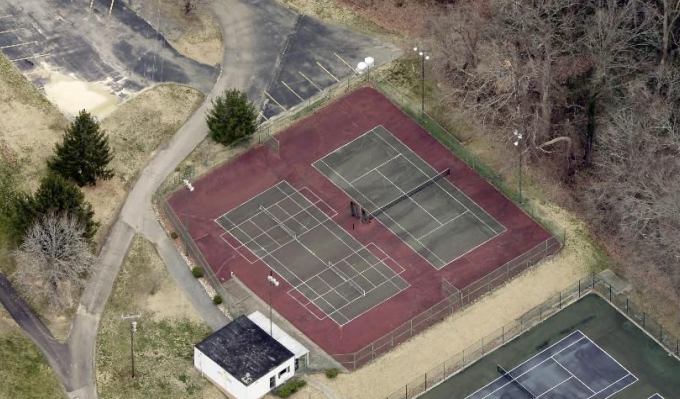 208 Country Club Court, Ashland, KY 41101, USA